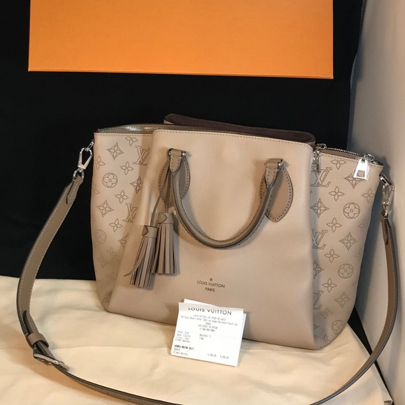 Louis Vuitton Handbags - Authentic Louis Vuitton Mahina "Haumea" GALET